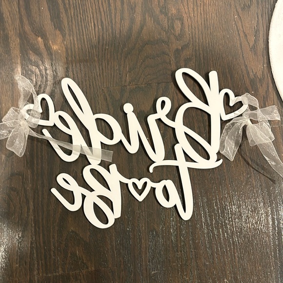 Bride Gift Set: Bag, Hat, Headband/Veil, Tumbler, & Sign - Picture 3 of 16